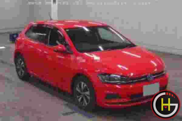 VOLKSWAGEN Polo TSI COMFORT LINE